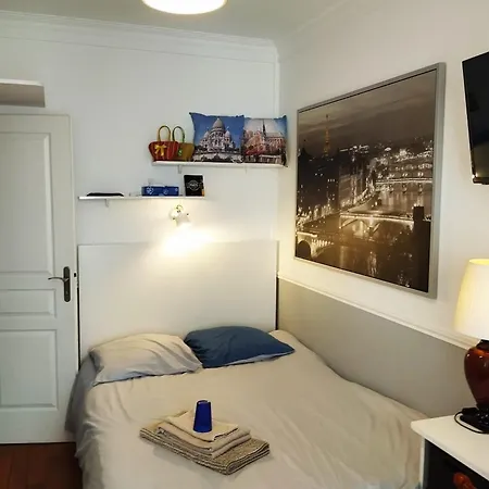 Belle Avec Sanitaires Privatifs Paris