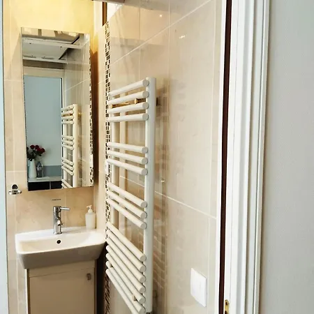 Belle Avec Sanitaires Privatifs Séjour chez l'habitant