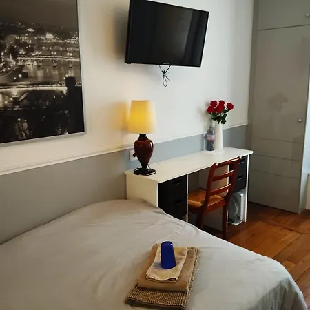 Belle Avec Sanitaires Privatifs Séjour chez l'habitant Paris